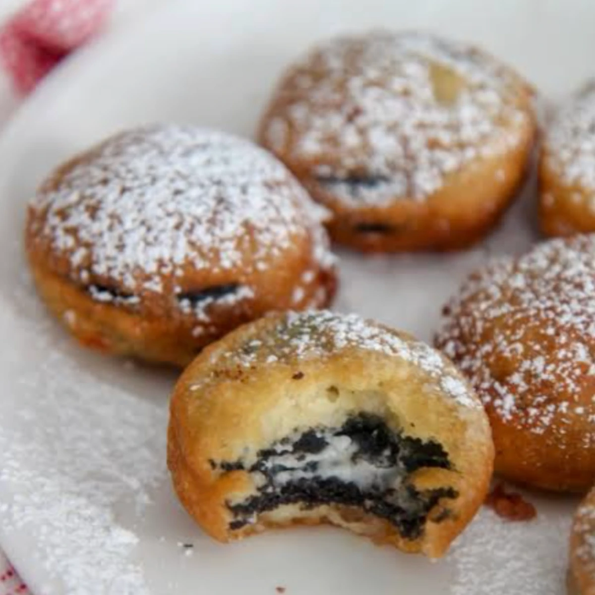 cotton-candy-clowns-fried-oreos-002