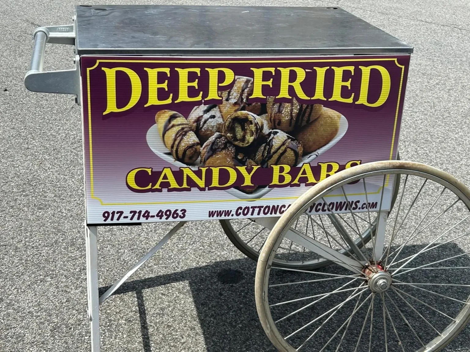 cotton-candy-clowns-fried-candy-bar-cart-001